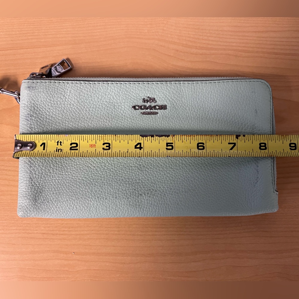 148: PreLoved Two Zippered Coach Light Green Leather Wristlet - Picture 13 of 14